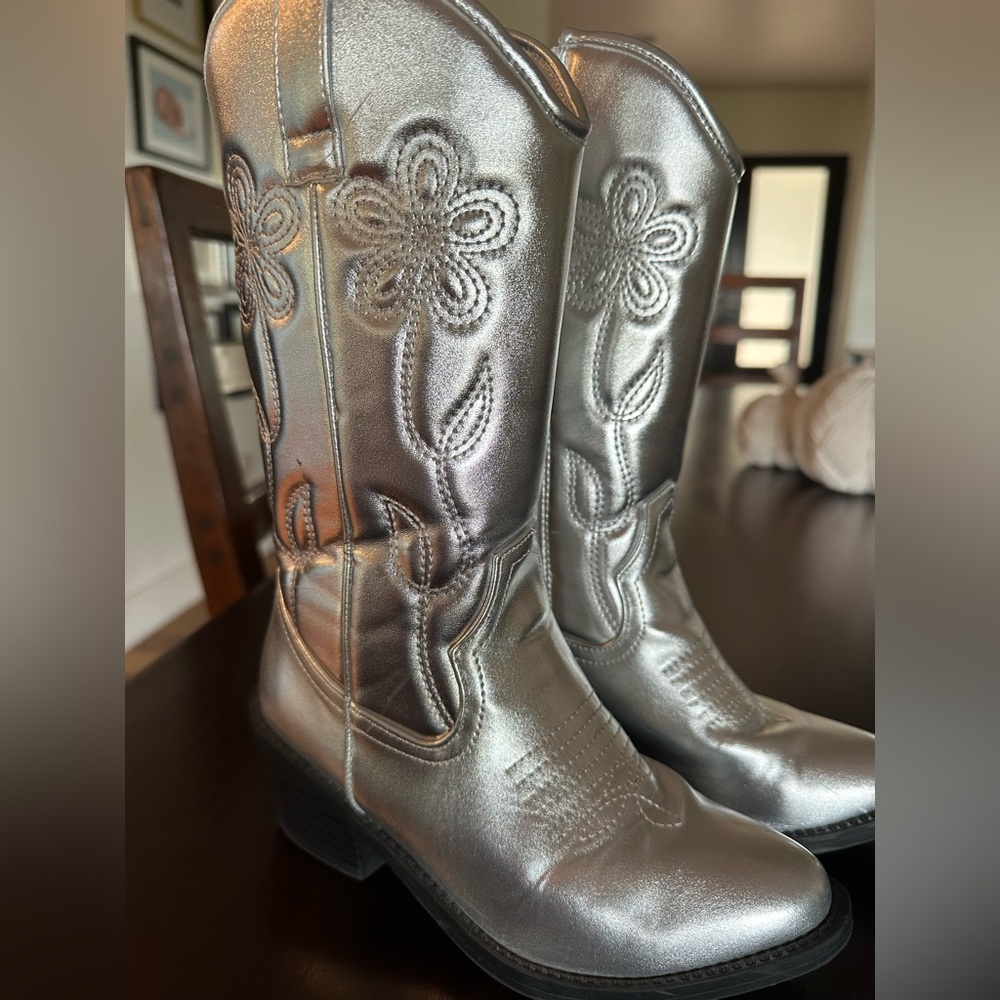 Steve Madden Metallic Silver Floral Boots